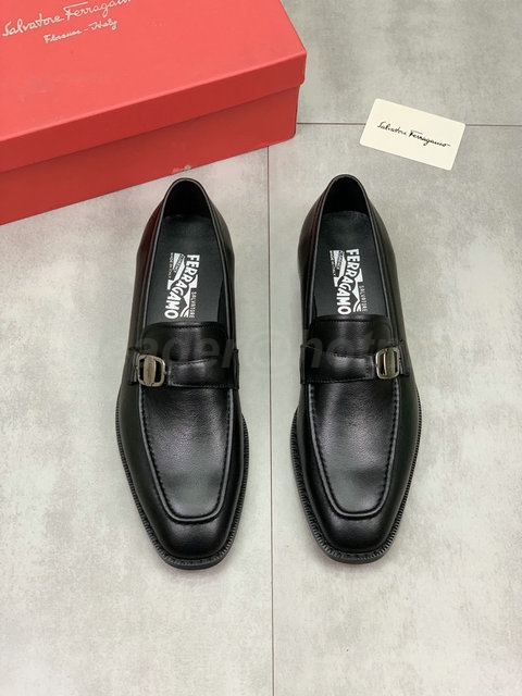 Salvatore Ferragamo Men's Shoes 131